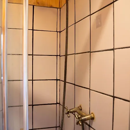 Tinyhouse Hexagonal In Organic Farm *